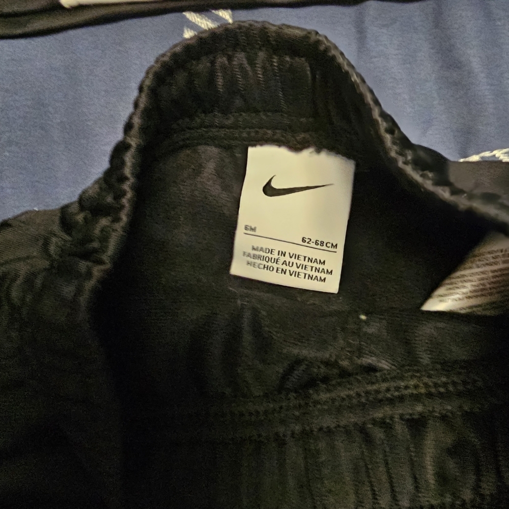 Nike Kids Black and White Sweatpants - Picture 9 of 9
